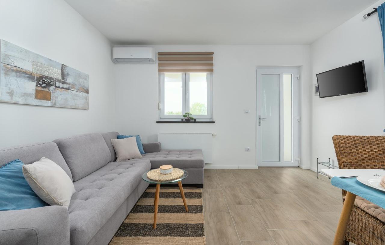 Apartments Amore Fazana Exterior photo