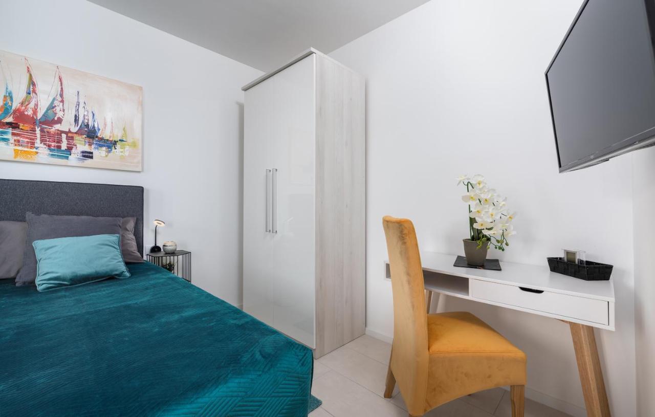 Apartments Amore Fazana Exterior photo