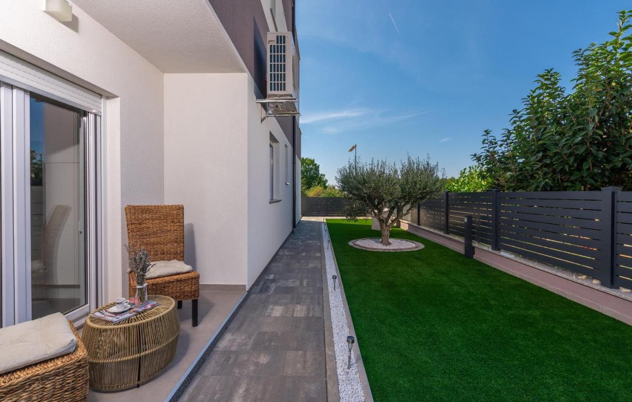 Apartments Amore Fazana Exterior photo